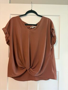 Olive & Oak Knotted V-Neck Top in Rust Brown